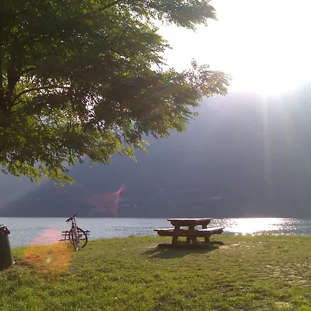 Sul Lago D'idro Villa